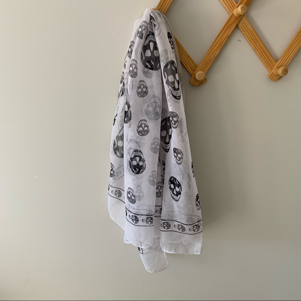Alexander McQueen scarf
